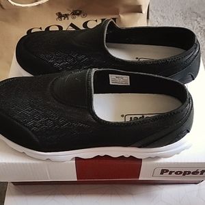 Ladies walking shoe Propet